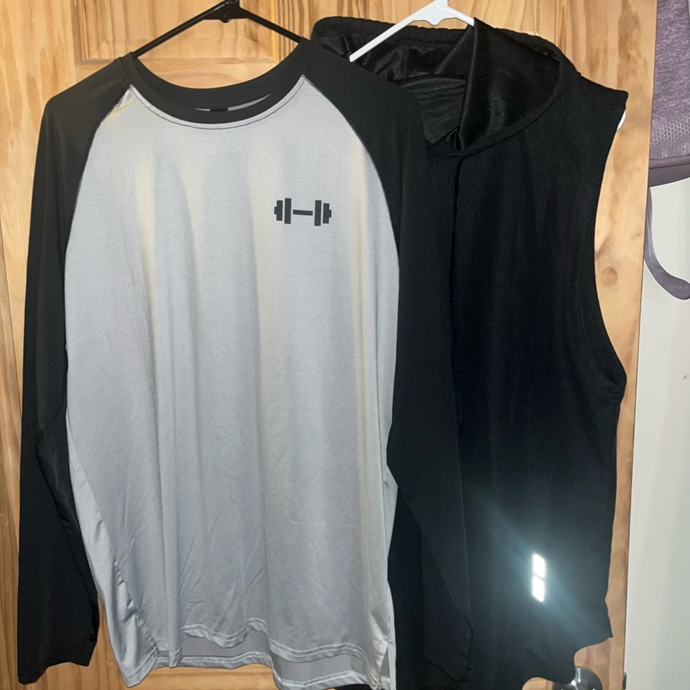 Men's Athletic Shirts - Black & Light Gray